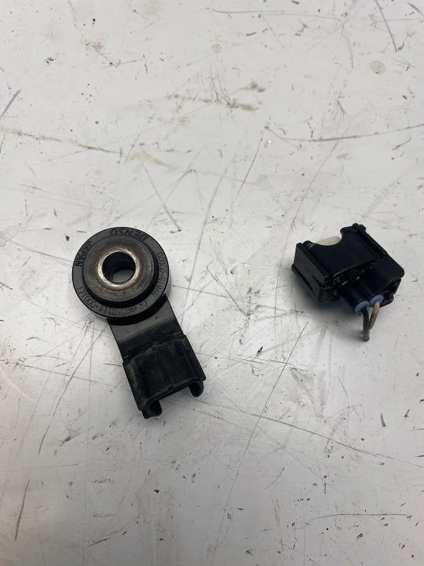 Датчик детонации Toyota Avensis T250 2003—2006 8961502020 1ZZFE