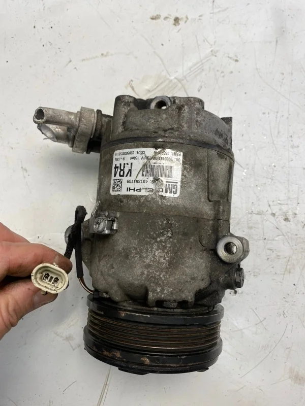 Компрессор кондиционера Opel Astra H 2004—2014 13124749 Z14XEP