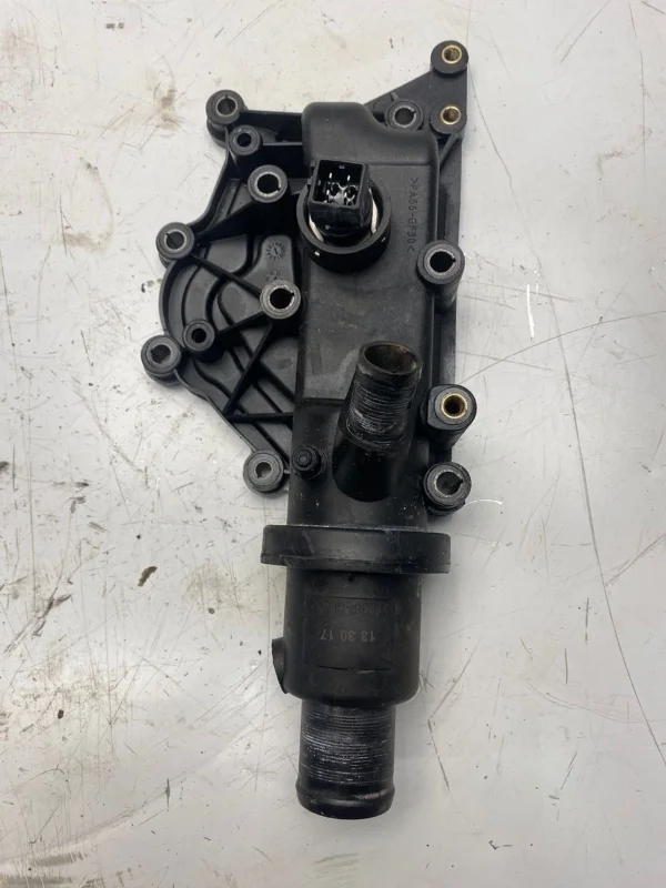 Корпус термостата Renault Scenic 2 2003-2006 8200561434 K4M812