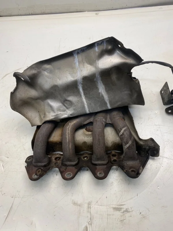 Коллектор выпускной Renault Scenic 2 2003-2006