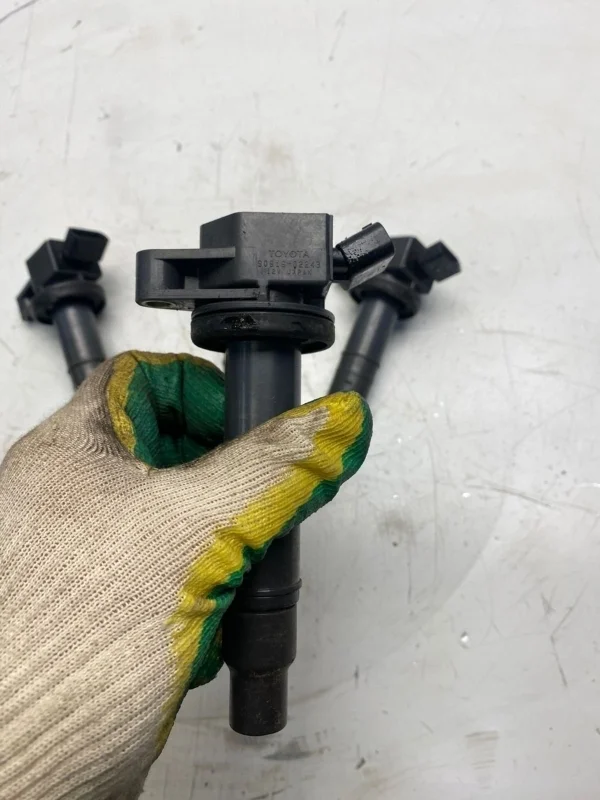 Катушка зажигания Toyota RAV4 2000-2005 9091902243 1AZ-FE