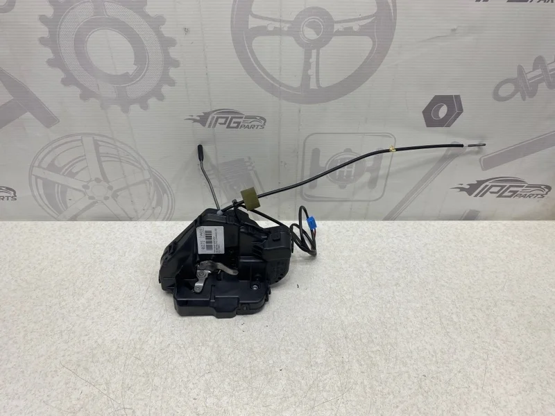 Замок задней правой двери Mercedes-benz 2008 W211