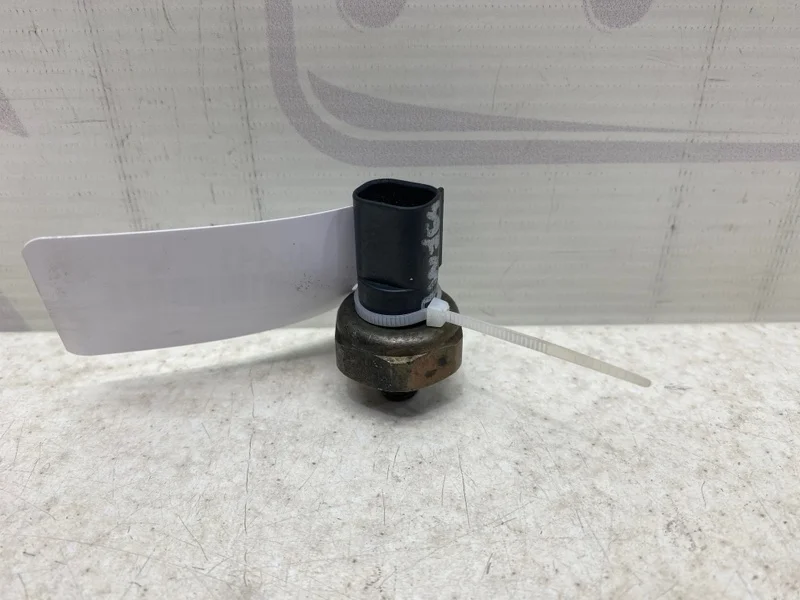 Датчик давления кондиционера Mercedes-benz ML W164