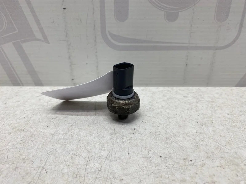 Датчик давления кондиционера Mercedes-benz ML W166