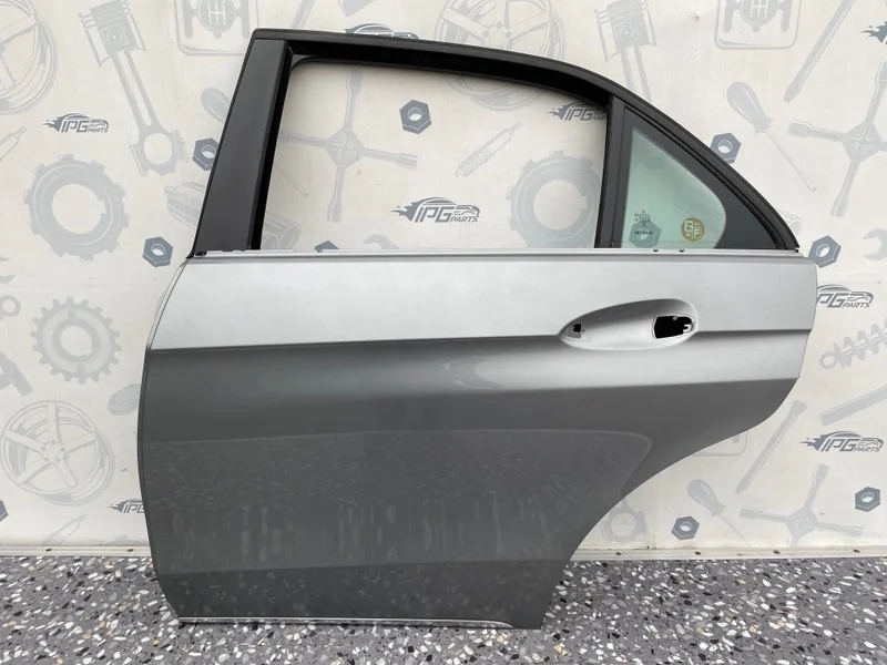 Дверь задняя левая Mercedes-benz 2013 W212