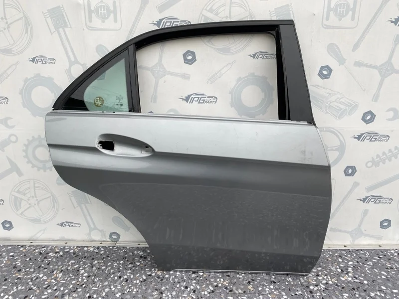 Дверь задняя правая Mercedes-benz 2013 W212
