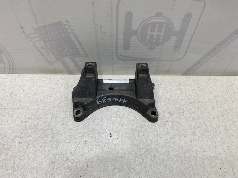 Кронштейн подушки акпп Mercedes-benz Viano 2004 W639