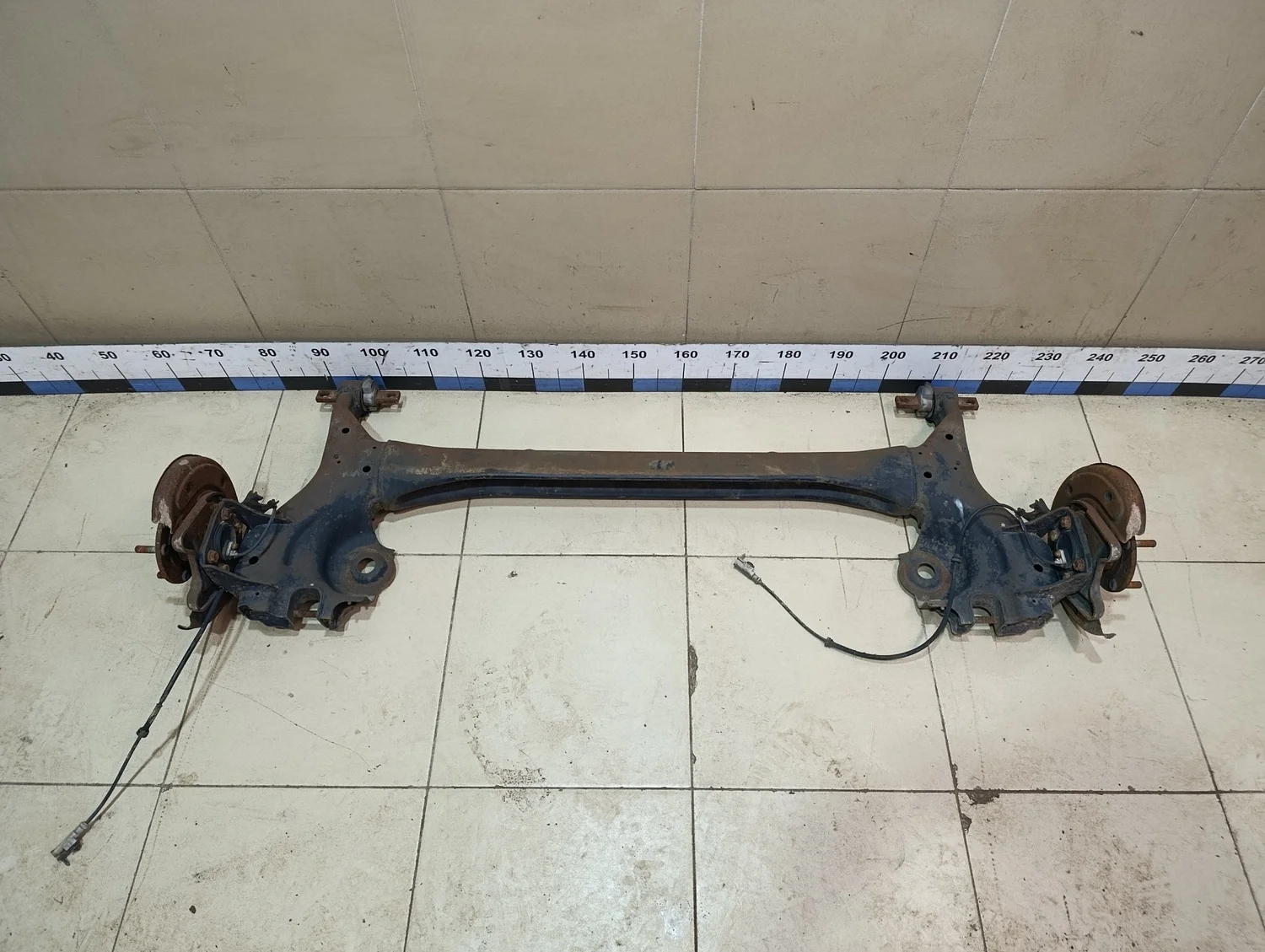 Балка задняя Solaris 2010-2017