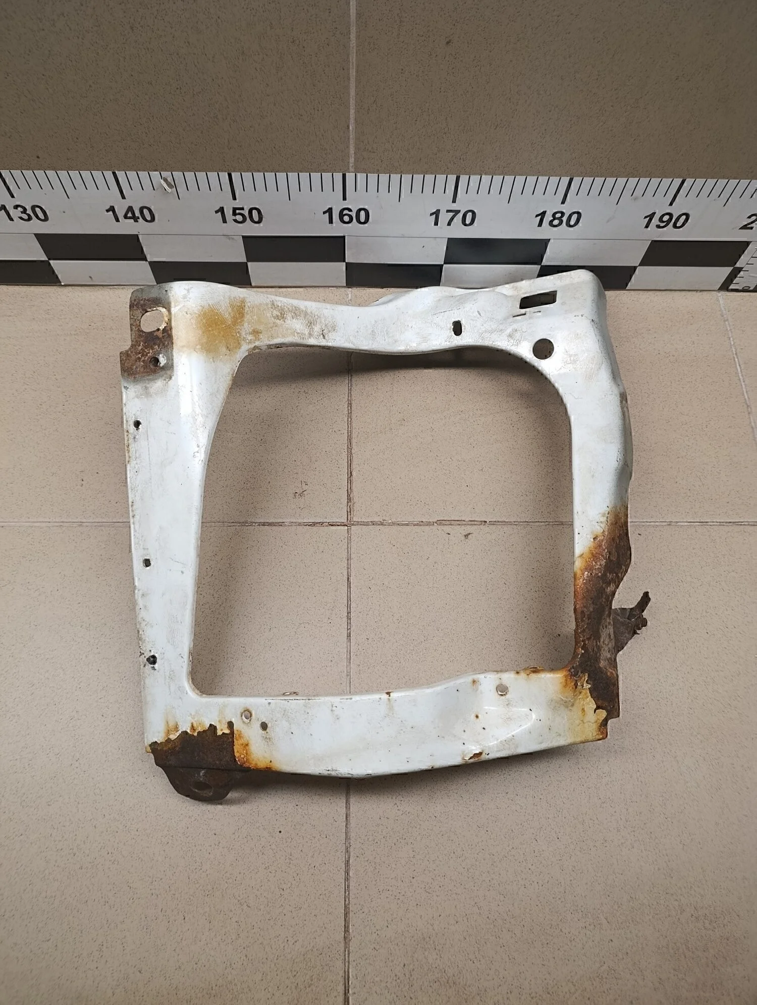 Элемент передней панели Transit 2006-2013