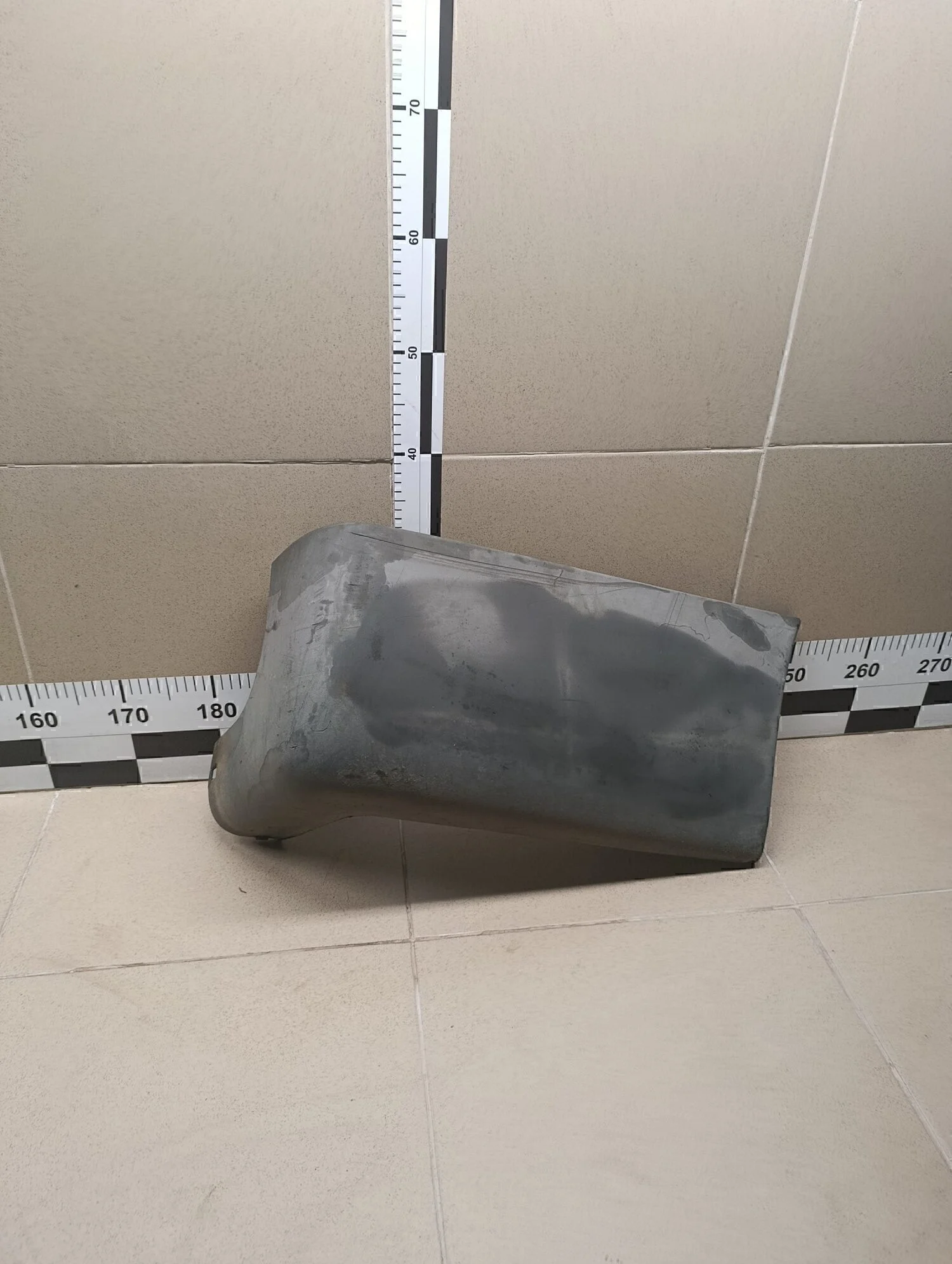 Накладка заднего бампера правая Transit 2006-2013