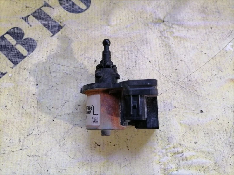 Корректор фары Toyota Land Cruiser 200 2008-2021 2013 8569128011 4.5 1VDFTV 235Л/С DIESEL TURBO