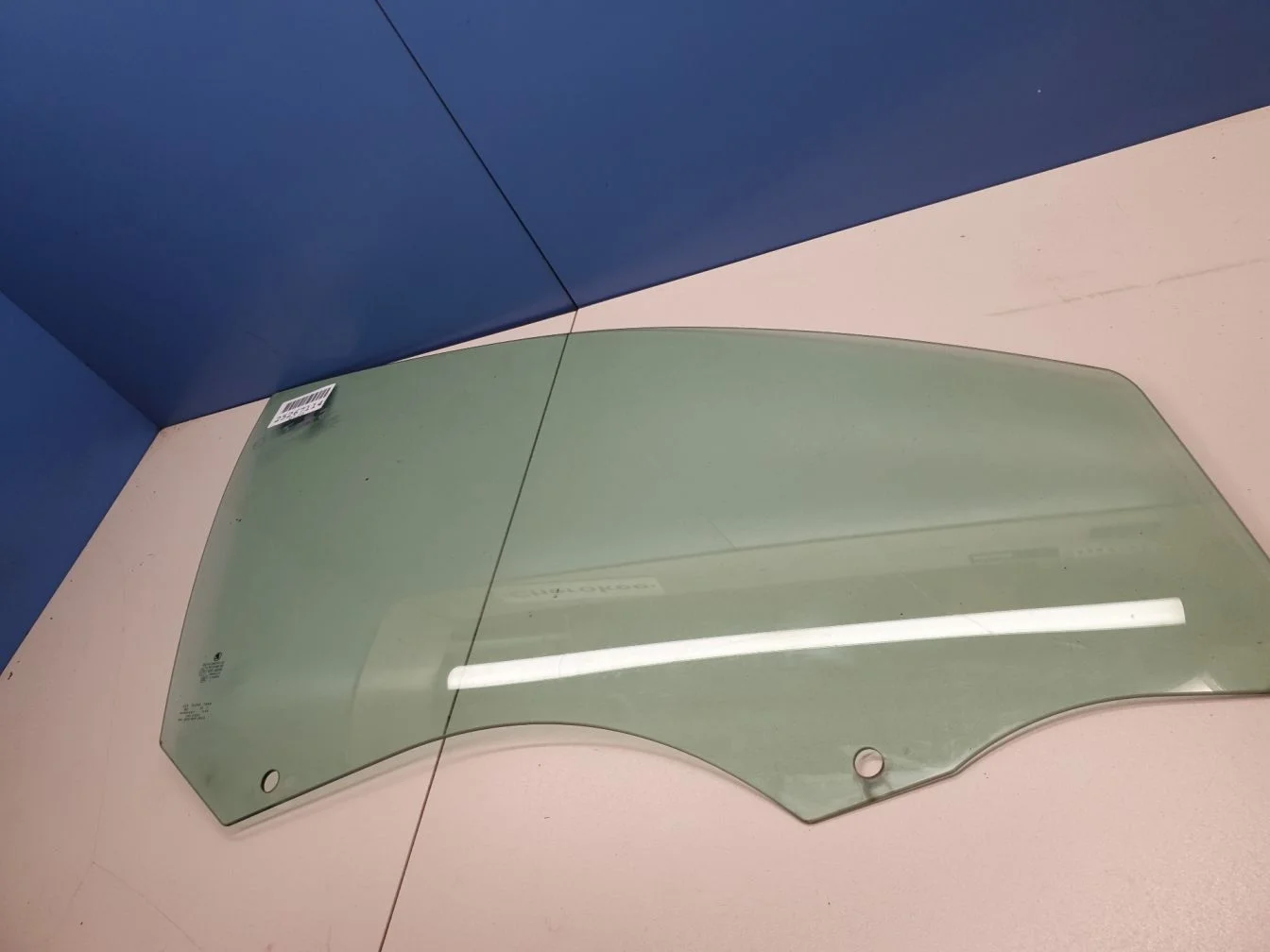 Стекло двери передней правой для Skoda Octavia A7 2013-2020