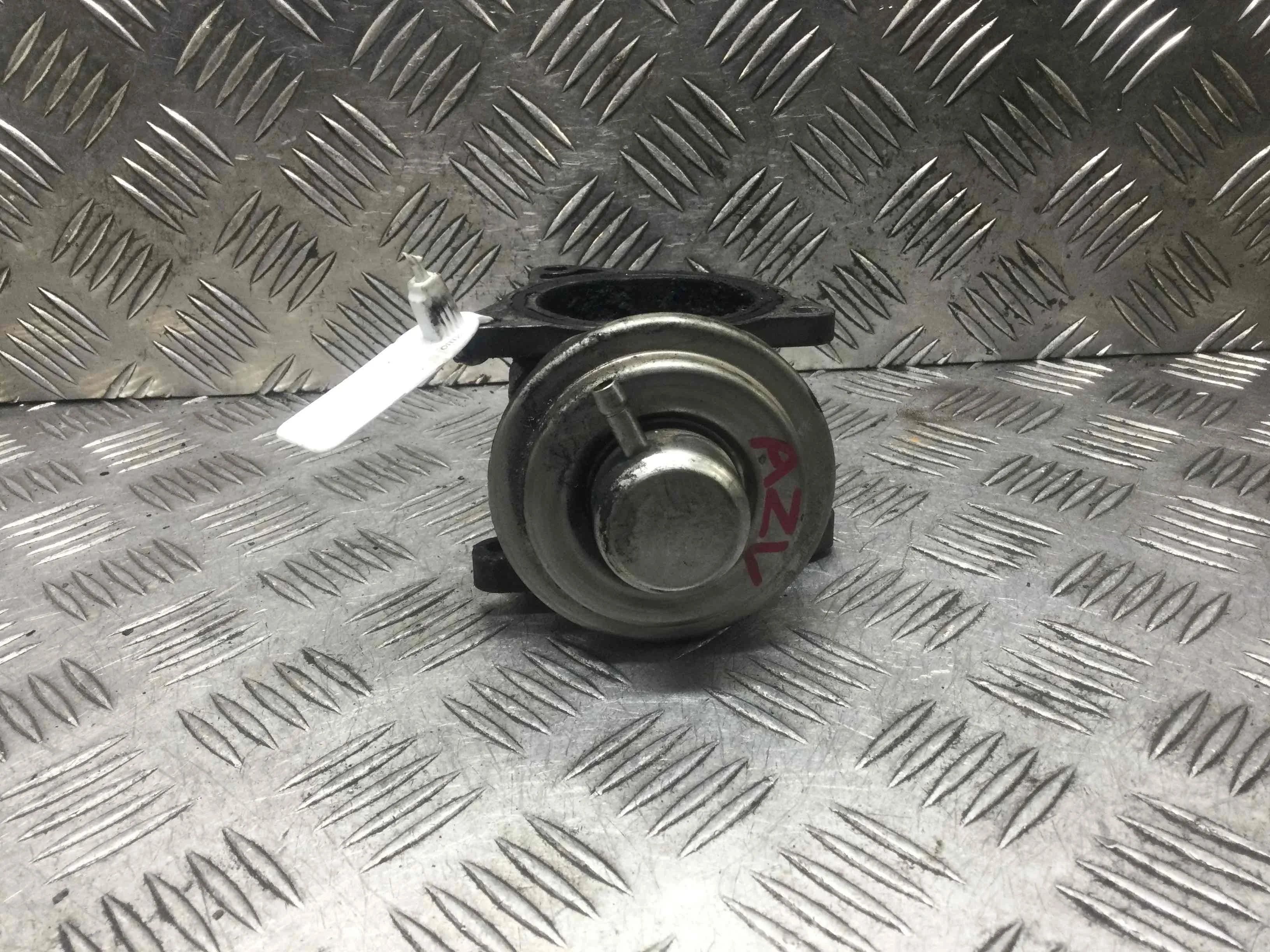 Клапан EGR Volkswagen Golf 5 поколение (2004-2009) дизель 2.0 TDI Механика Х/б