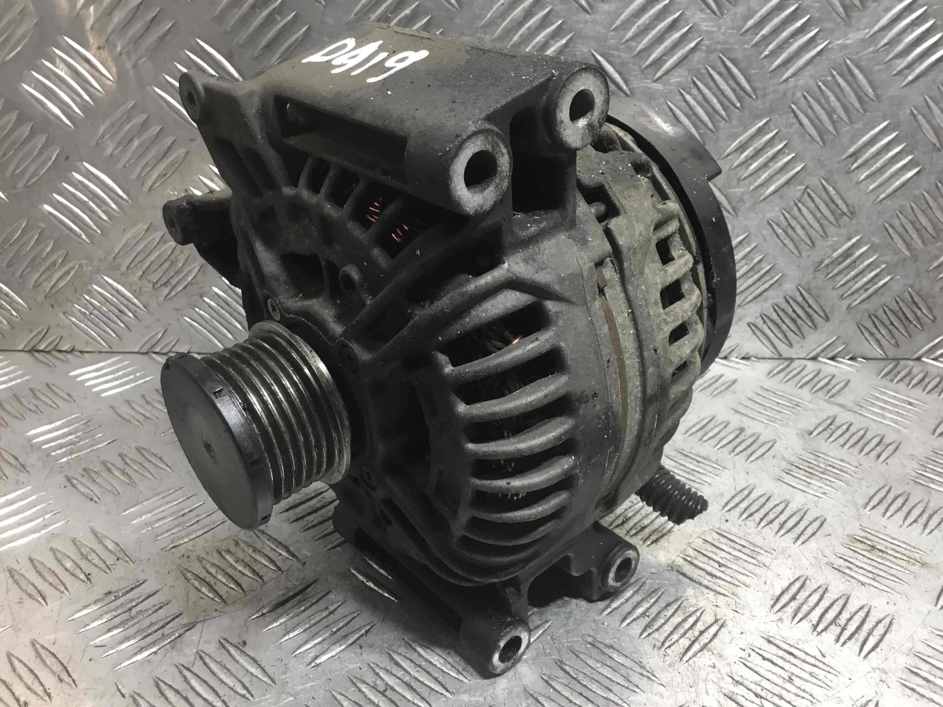 Генератор Mercedes C-klasse W203/S203/CL203 (2000-2004) дизель 2.2 CDI Автомат Седан