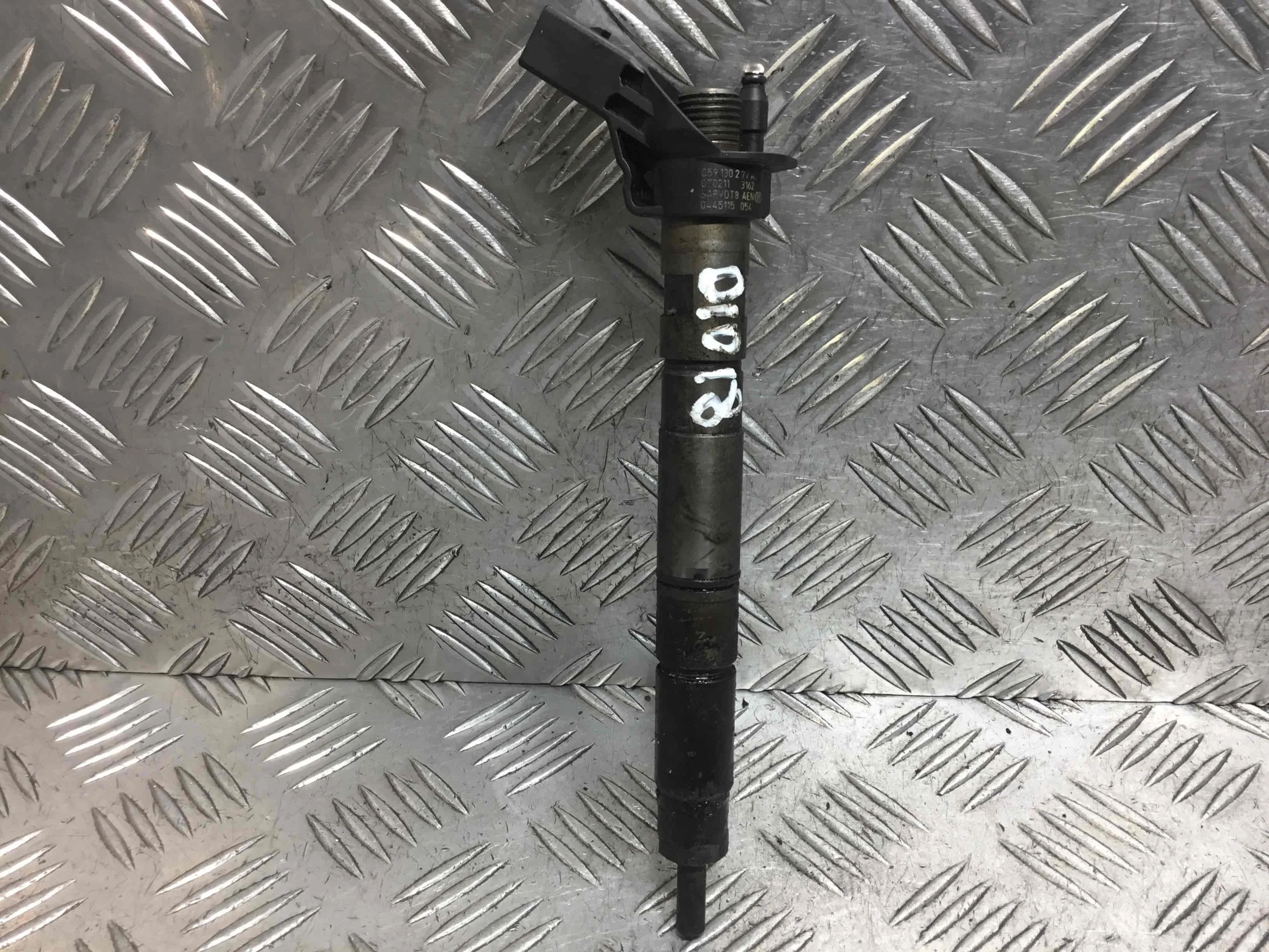 Форсунка Audi A6 C6/4F (2004-2008) дизель 2.7  Механика Седан