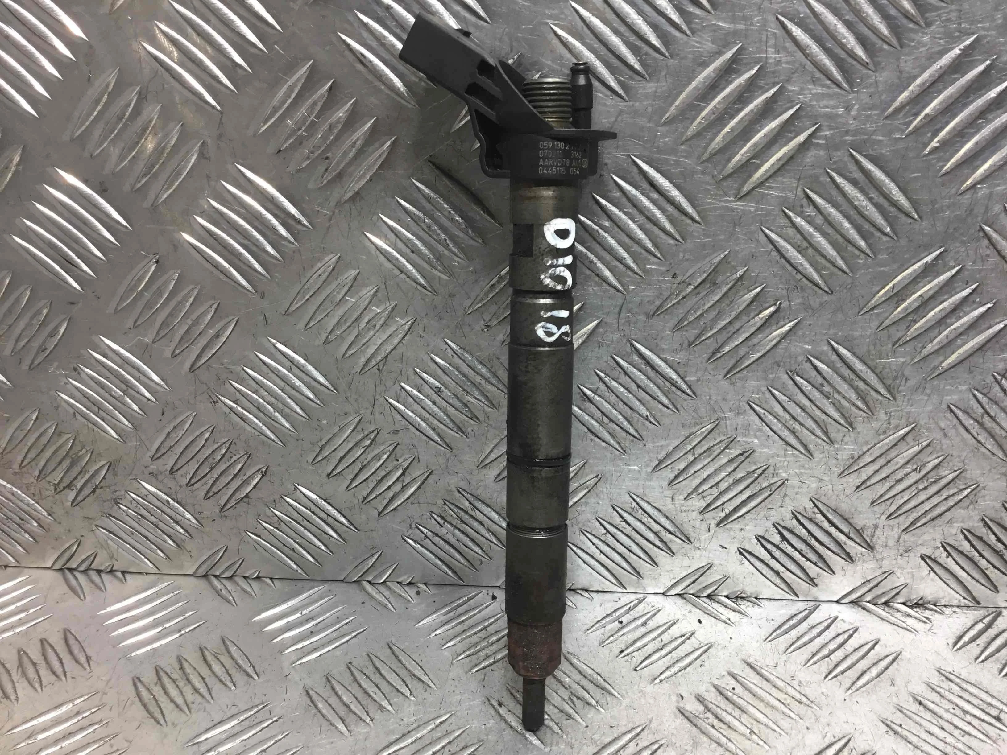 Форсунка Audi A6 C6/4F (2004-2008) дизель 2.7  Механика Седан