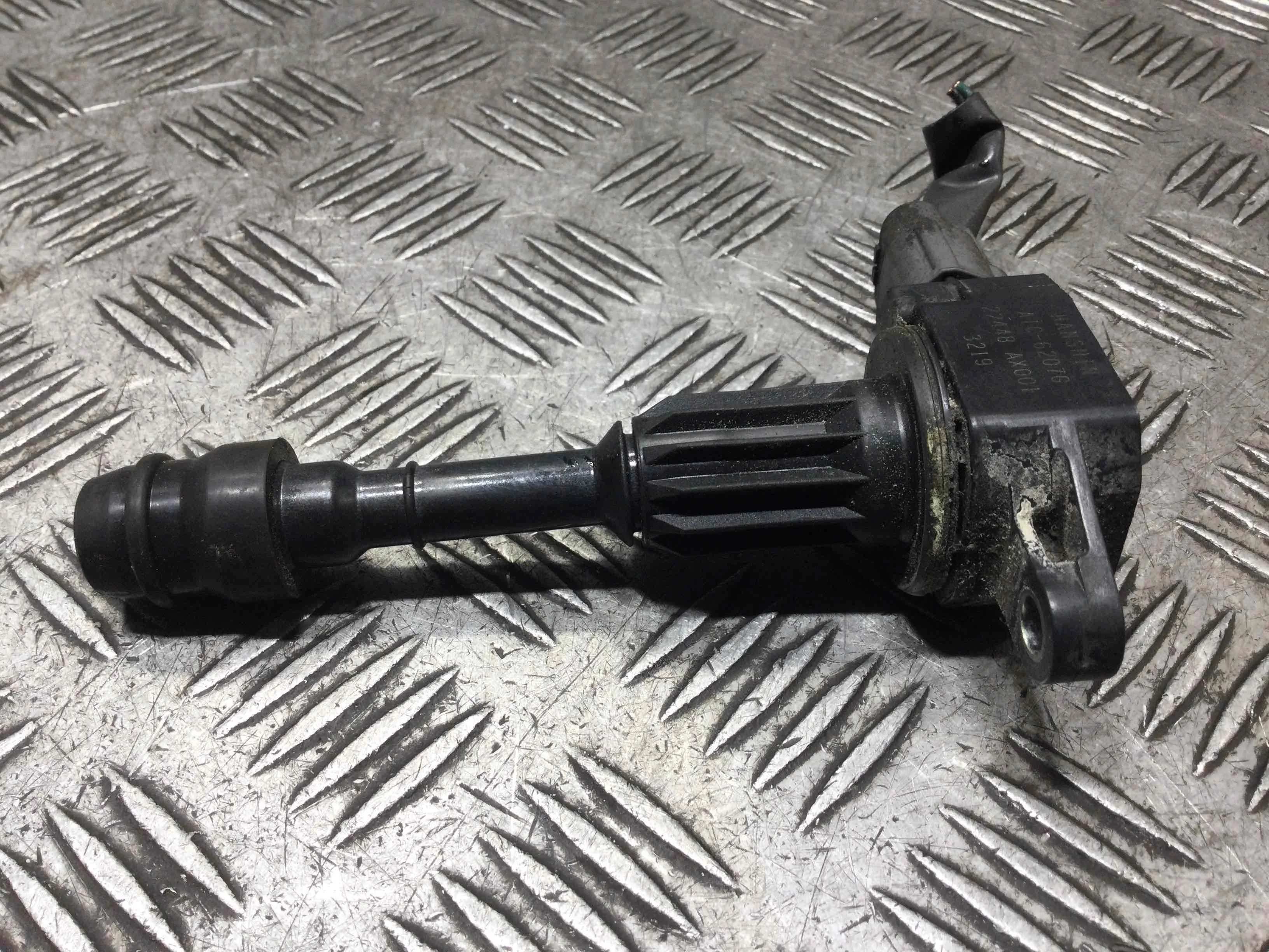 Катушка зажигания Nissan Micra K12 (2002-2010) бензин 1.2  Механика Х/б