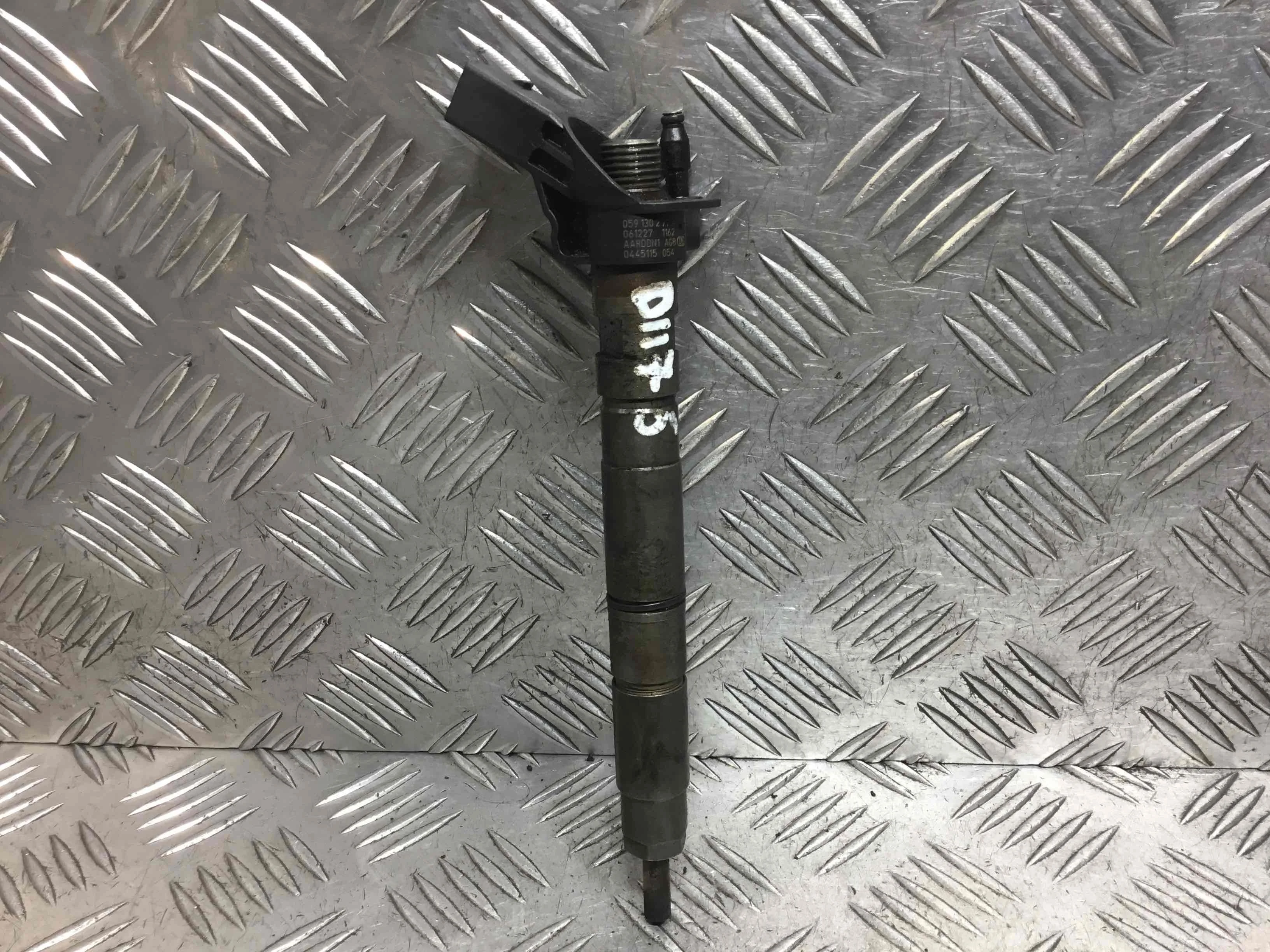 Форсунка Audi A6 C6/4F (2004-2008) дизель 2.7 TDI Вариатор Седан