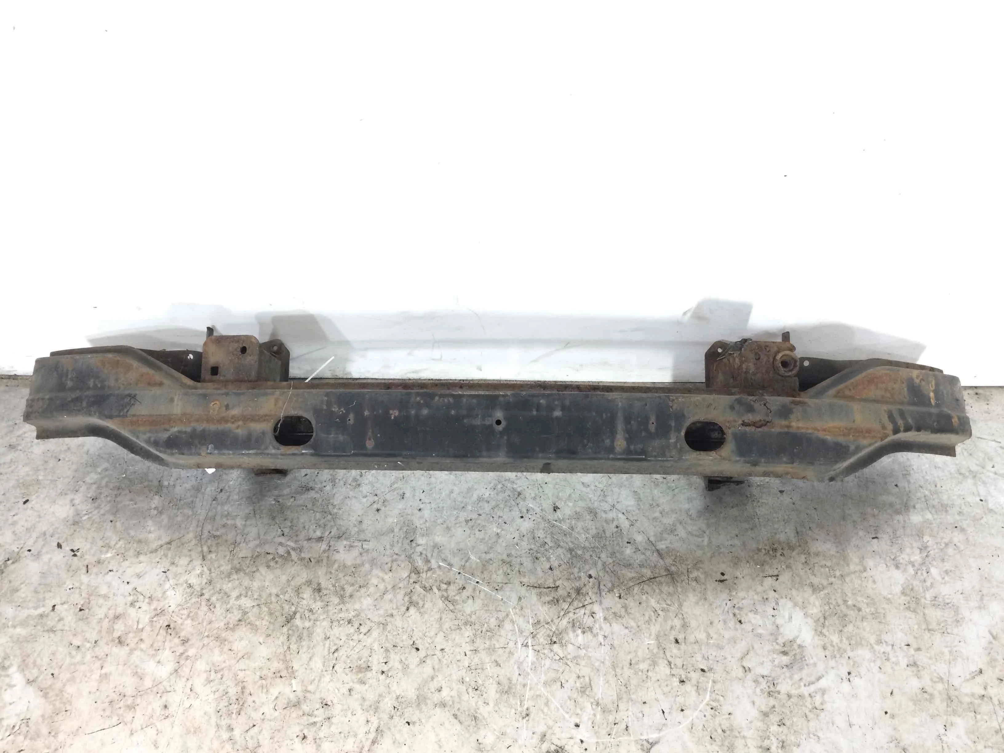 Усилитель бампера переднего Mercedes Vito W639 (2003-2010) дизель 2.2 CDI Механика Микроавтобус