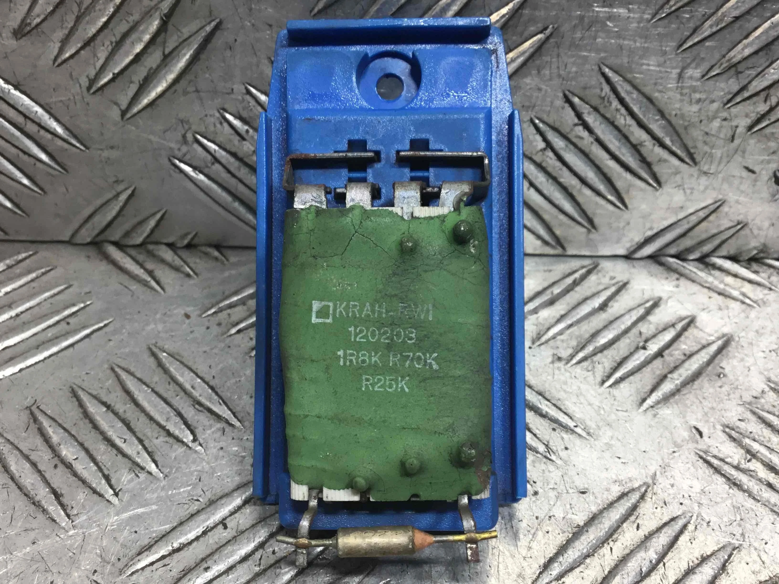 Сопротивление печки Ford Focus 1 поколение [рестайлинг] (2001-2005) бензин 1.6 i Механика Х/б