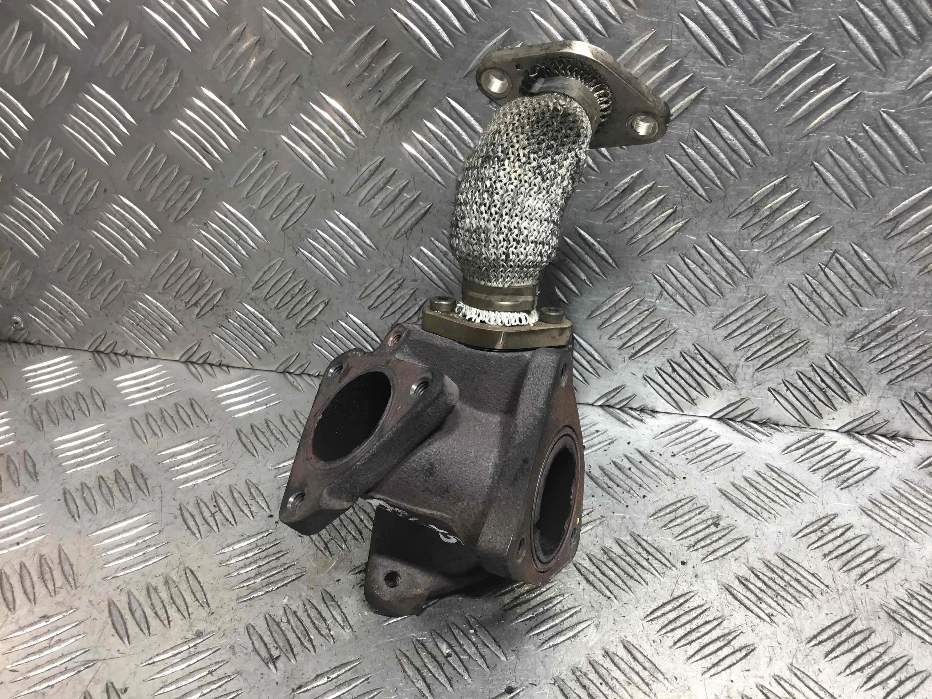 Фланец глушителя Audi A6 C6/4F (2004-2008) дизель 2.7 TDI Вариатор Седан