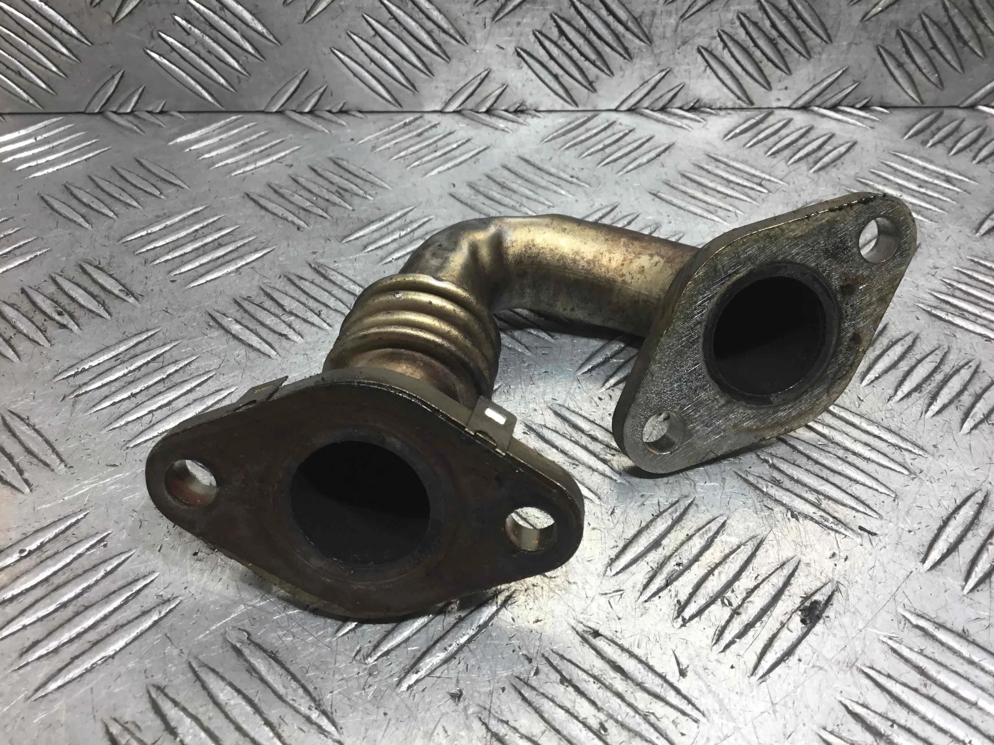 Трубка системы рециркуляции EGR Volkswagen Golf 6 поколение (2008-2015) дизель 2.0 TDI DSG Х/б