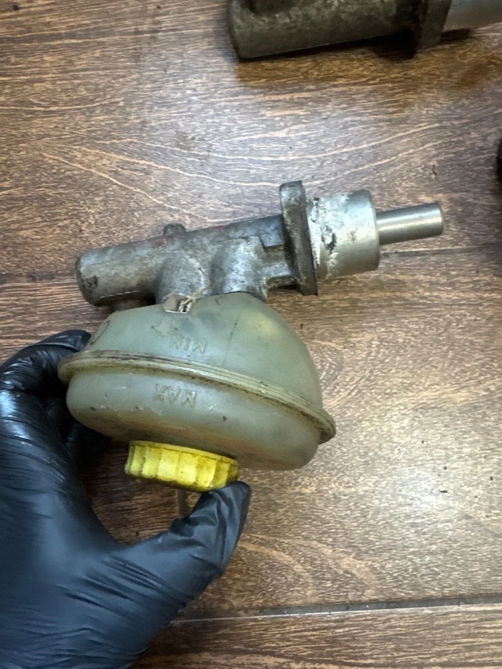 Цилиндр тормозной главный Audi A6 C4 (1994—1997)