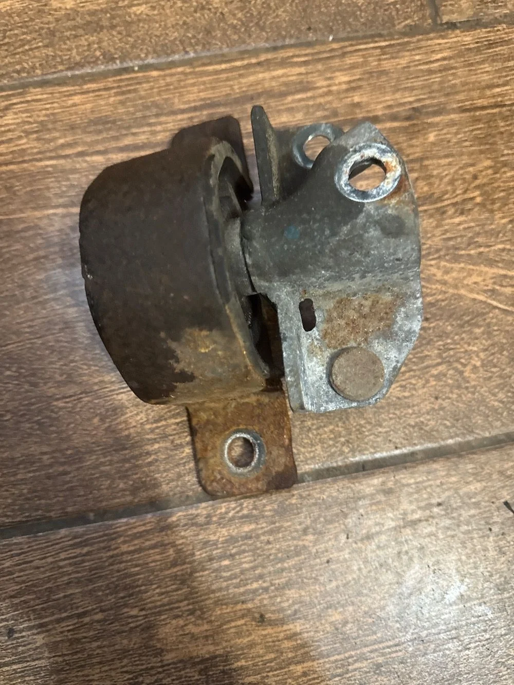 Подушка двигателя правая Nissan Almera Classic I (2006—2013)