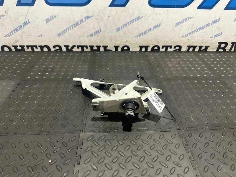 Кронштейн крыла Bmw 750Li 2013 41357207186 F02 N63B44B, правый
