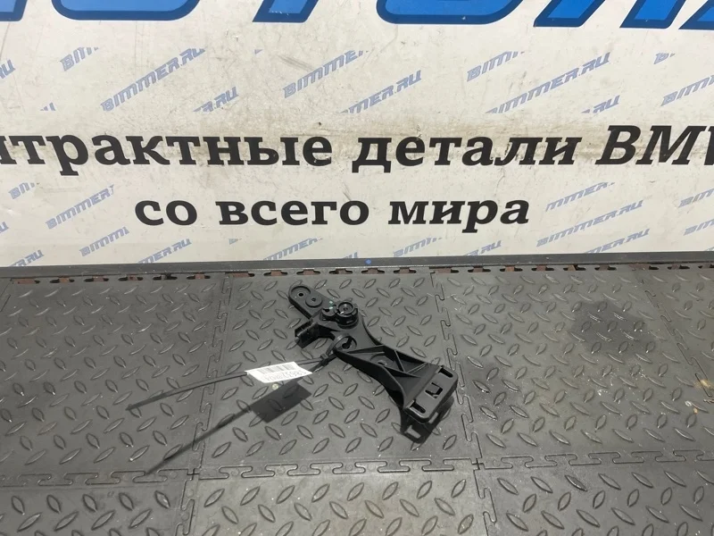 Кронштейн троса капота BMW 330I 2018 51437326365 F30 B46B20B