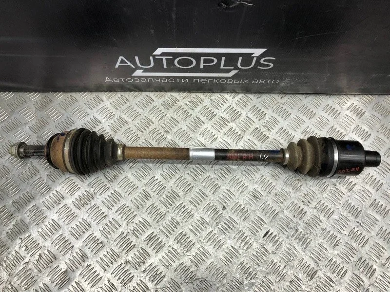 Правый привод Renault Logan 2009 8201045819 СЕДАН 1.4 K7J 710