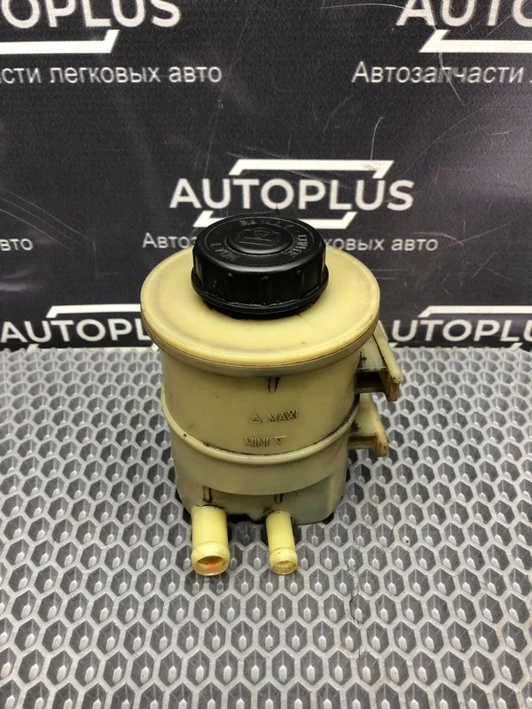 Бачок гур Renault Logan 2009 8200005185 СЕДАН 1.4 K7J 710