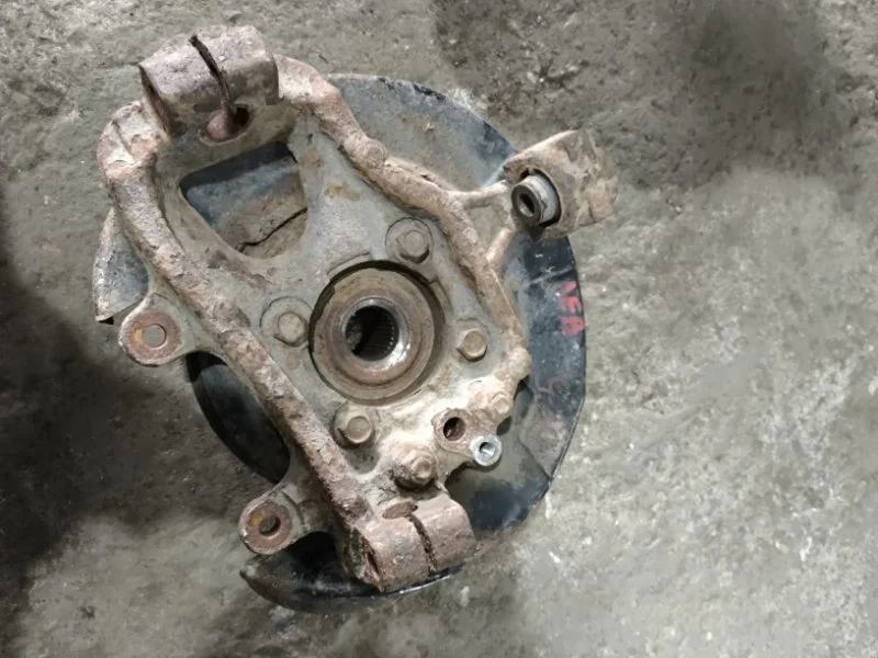 Кулак задний левый Nissan Pathfinder (R51M) 2004-2013 2013 43019EB300 ВНЕДОРОЖНИК 2.5 D YD25DDTI