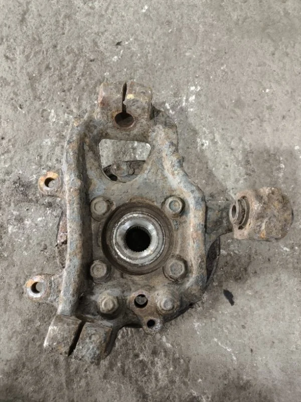 Кулак задний левый Nissan Pathfinder (R51M) 2004-2013 2007 43019EB300 ВНЕДОРОЖНИК 2.5 D YD25