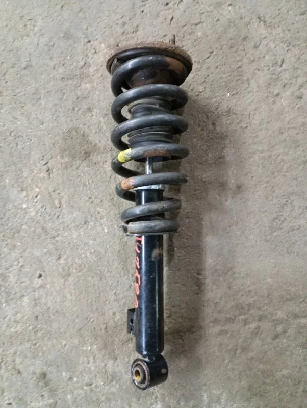 Амортизатор передний Mitsubishi L200 (2006-2015) 2012 MR992321 2.5 D 4D56