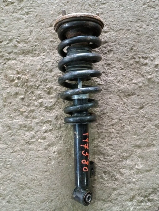 Амортизатор передний Mitsubishi L200 (2006-2015) 2012 MR992321 2.5 D 4D56