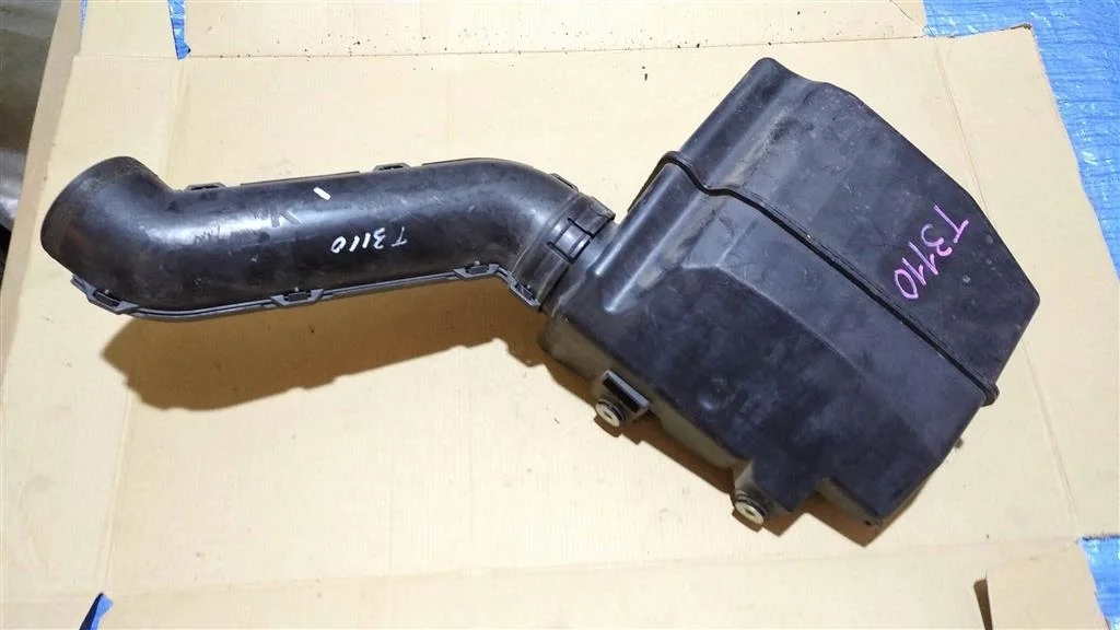 Б.у. резонатор воздушного фильтра NISSAN X-TRAIL T31 NISSAN X-TRAIL T31