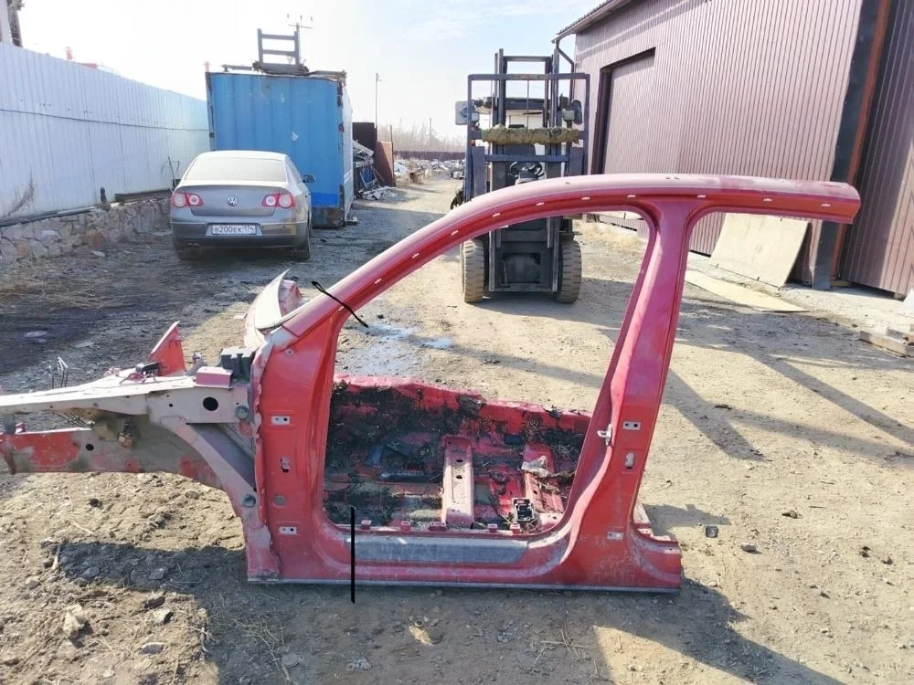 Порог кузова Audi Q5 8R0809847, левый