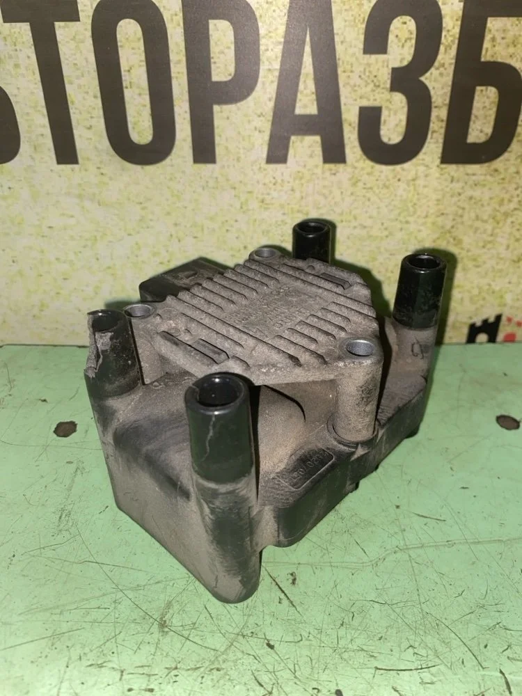 Катушка зажигания Volkswagen Jetta 2010 032905106B 5 BSE