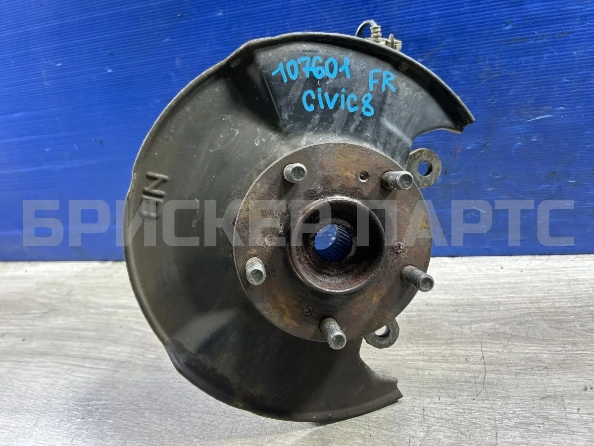 Кулак поворотный прав Хонда Цивик 8 4D (FD)