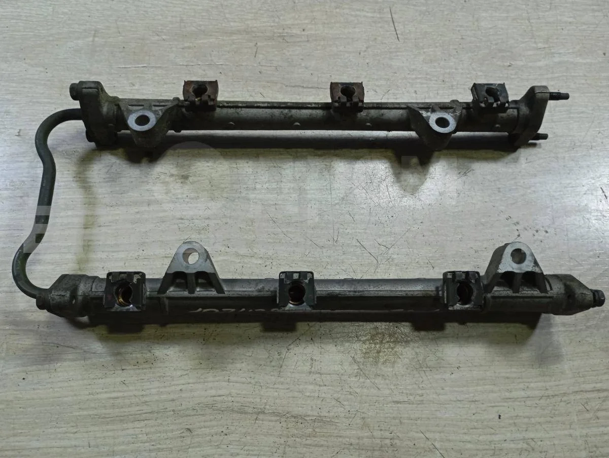 Рампа топливная Хендай Санта Фе 1  (SM)