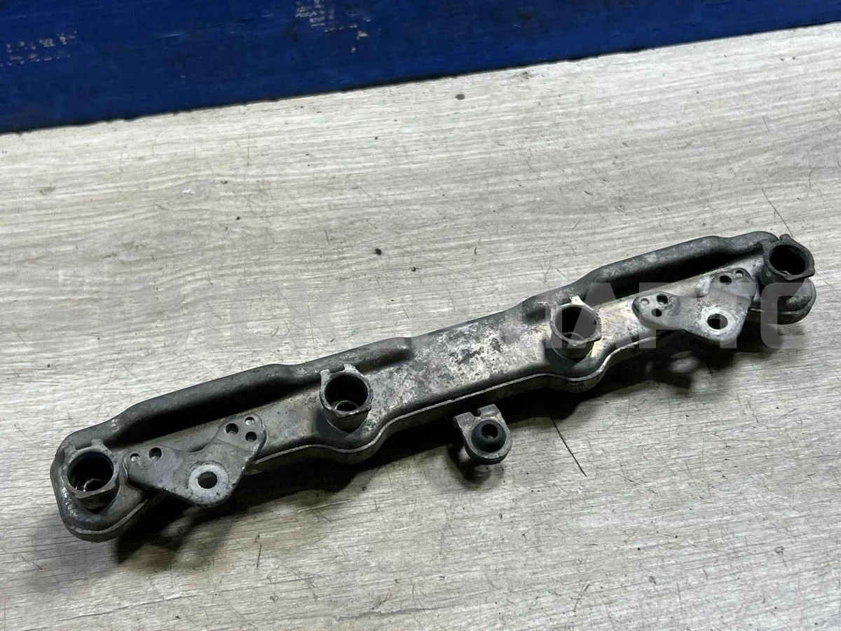 Рампа топливная Хонда Цивик 8 4D (FD)