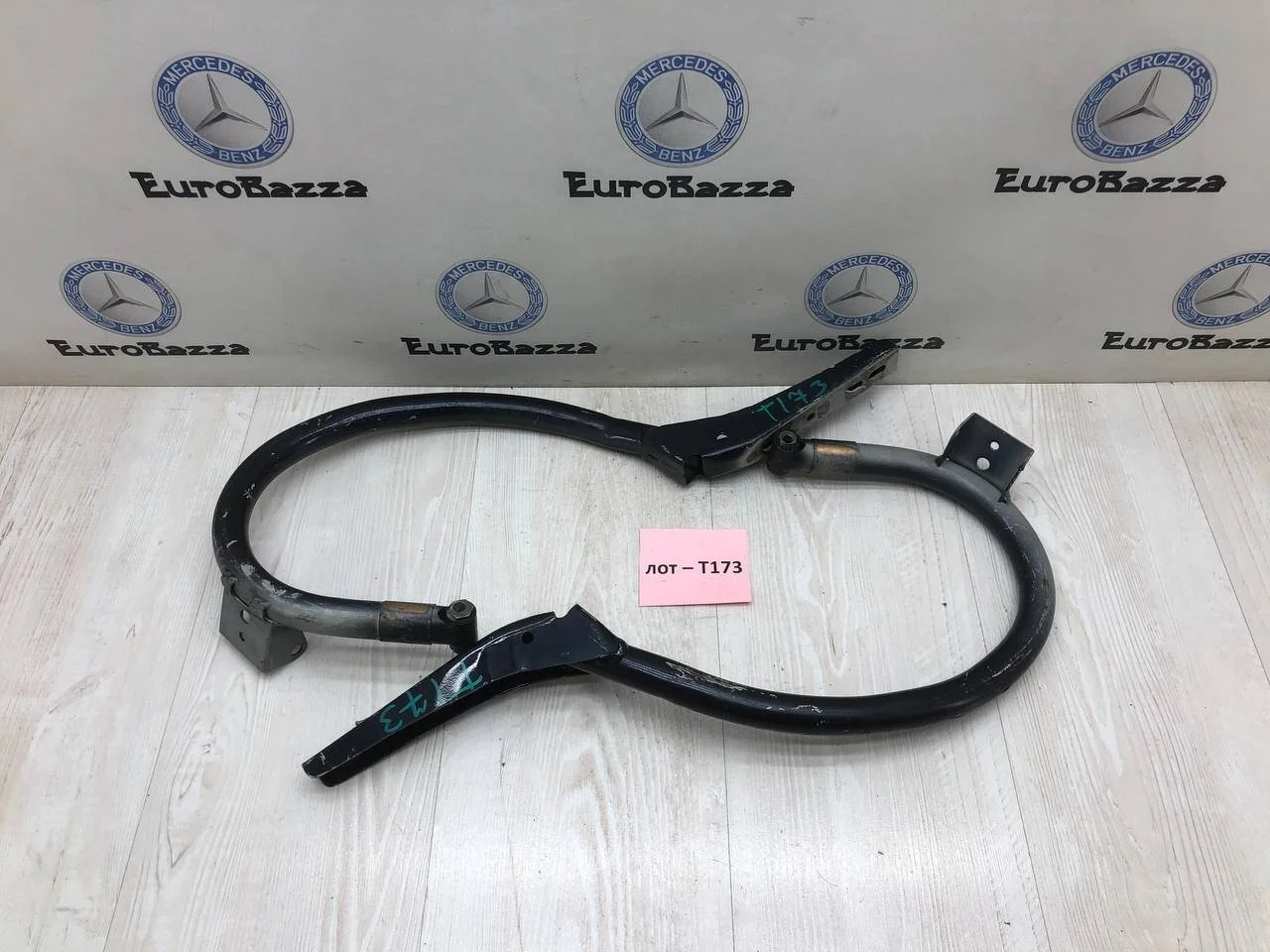 Петля крышки багажника Mercedes W203