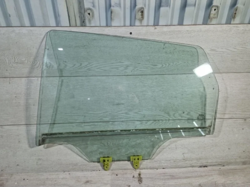 Стекло двери Nissan QASHQAI VI 2007