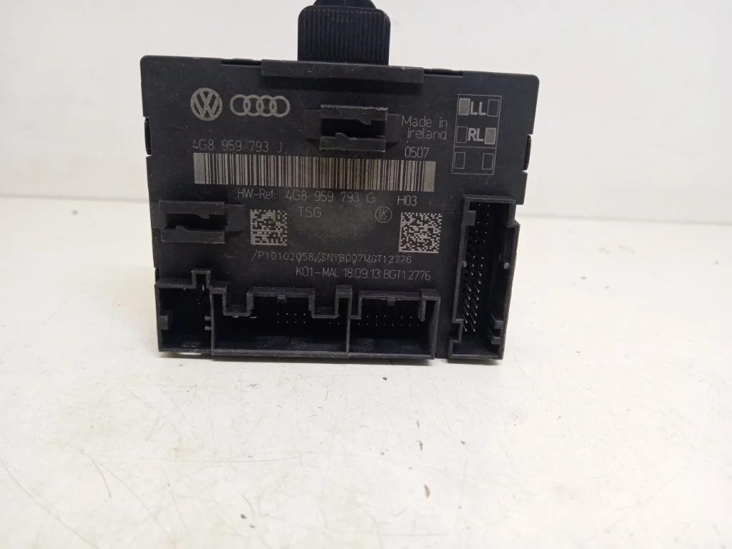 Блок управления дверьми Audi S6 2013 C7/4G