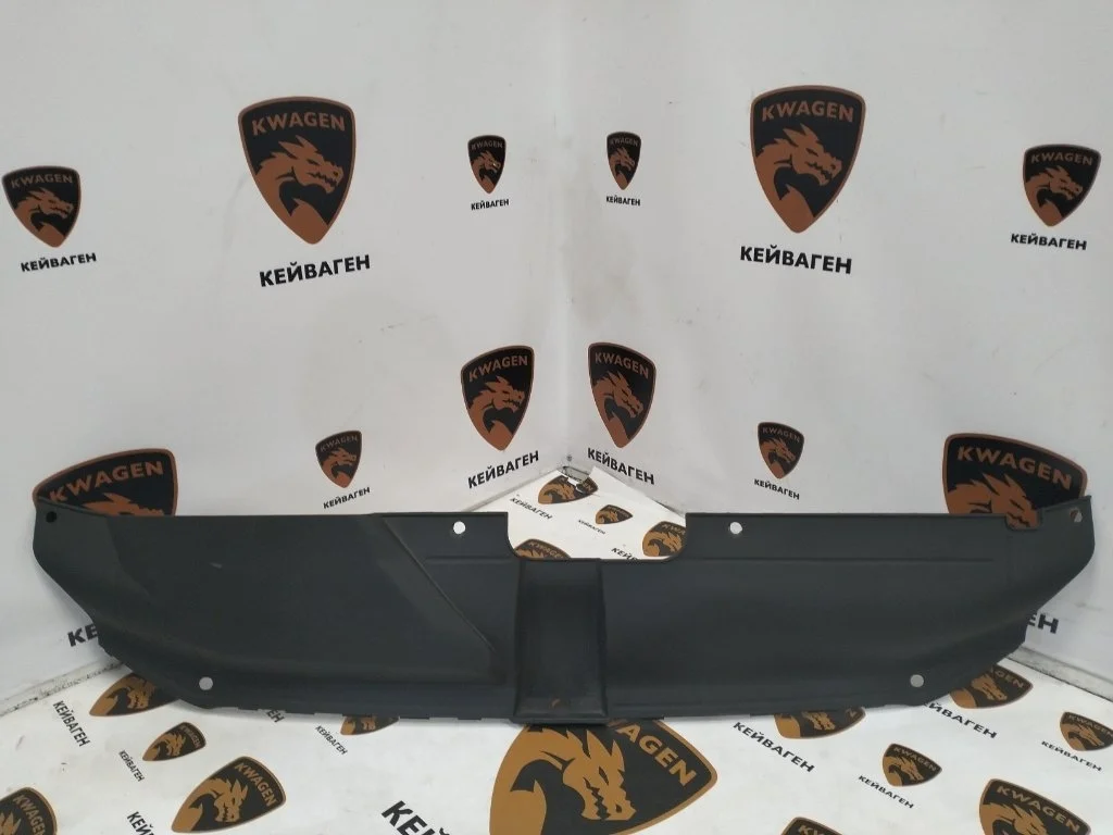 Накладка замка капота Audi a7 2015 4G