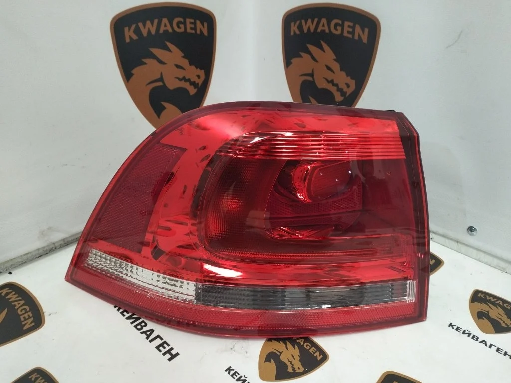 Фонарь Volkswagen Touareg 2011 7P