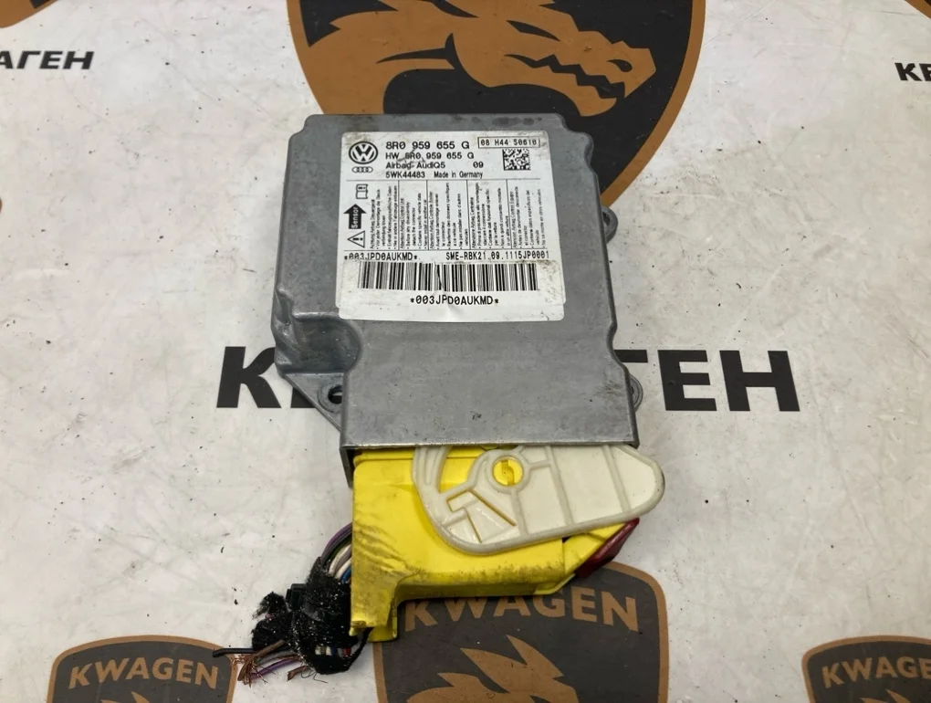 Блок управления air bag Audi Q5 2011 8R