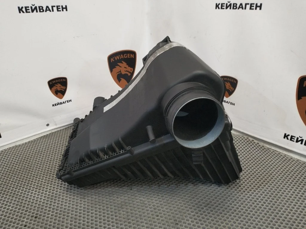 Корпус воздушного фильтра Audi Q7 2007 4L