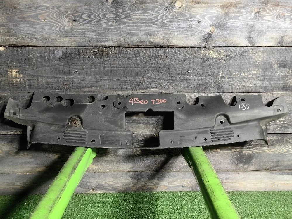 Кожух замка капота Chevrolet Aveo T300